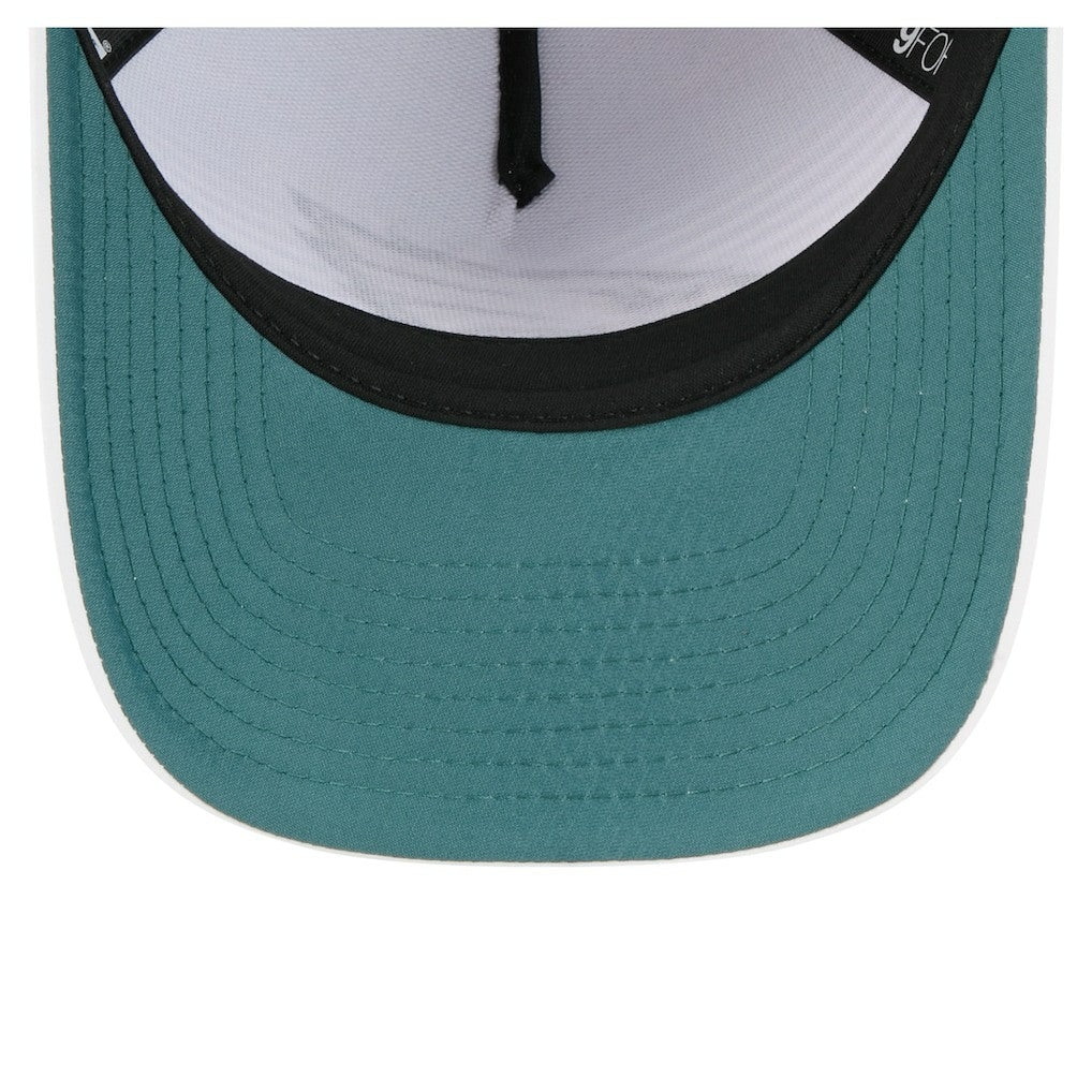 Philadelphia Eagles New Era Adventure Gradient 9FORTY M-Crown A-Frame Adjustable Hat White/Midnight Green | NFL