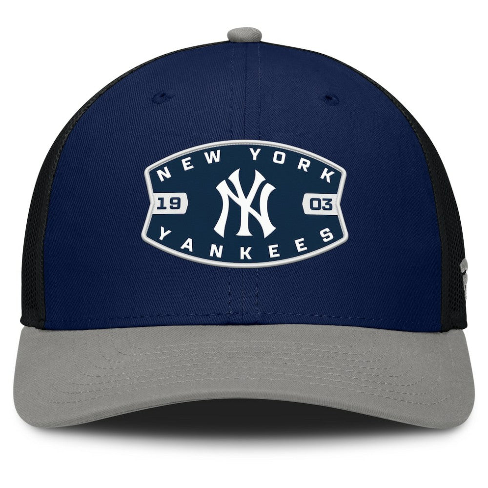 New York Yankees Fanatics Cutoff Adjustable Trucker Hat - MLB