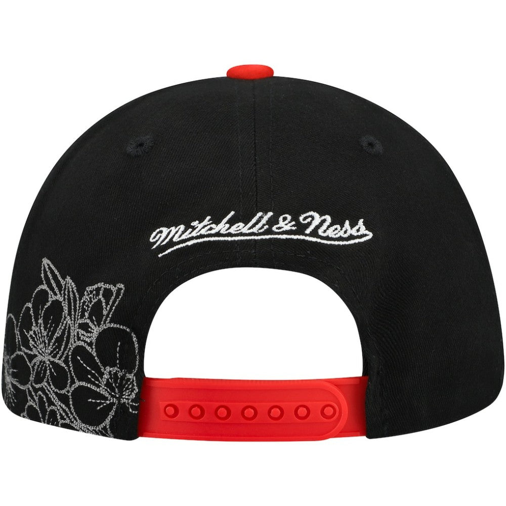 Chicago Blackhawks Mitchell & Ness May Flowers Pro Crown Adjustable Hat - Black/Red - NHL