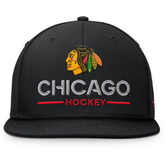Chicago Blackhawks Fanatics Authentic Pro Rink Lockup Snapback Hat - Black - NHL