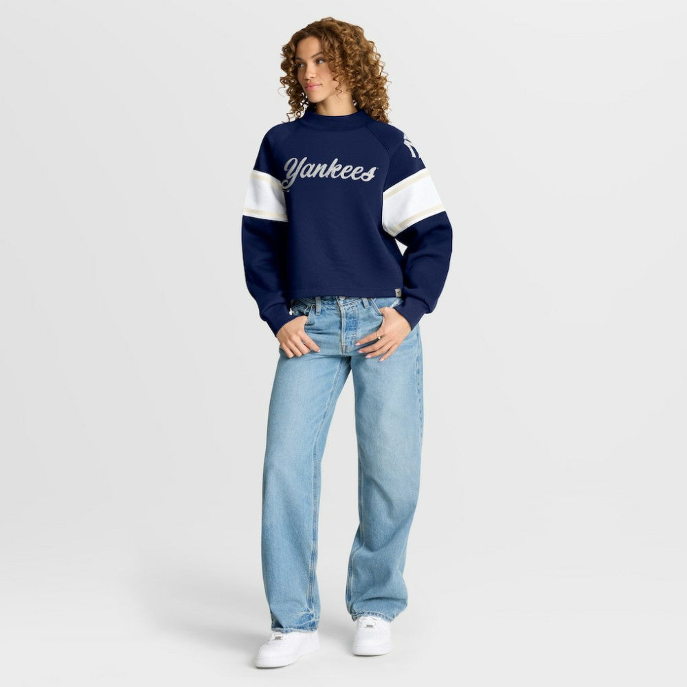New York Yankees Fanatics Women's Oversized Toss Sweep Raglan Pullover Sweatshirt - MLB