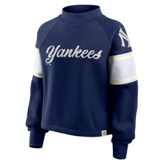 New York Yankees Fanatics Women's Oversized Toss Sweep Raglan Pullover Sweatshirt - MLB