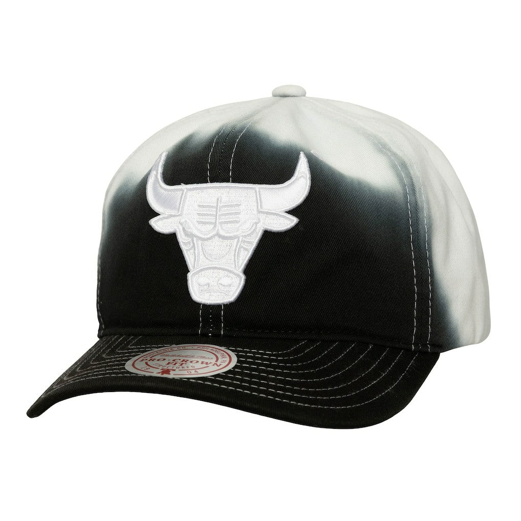 Chicago Bulls Dip Dye Pro Crown Adjustable Hat Black/White - NBA
