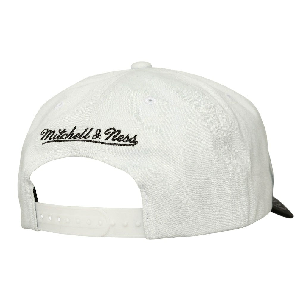 Chicago Bulls Dip Dye Pro Crown Adjustable Hat Black/White - NBA