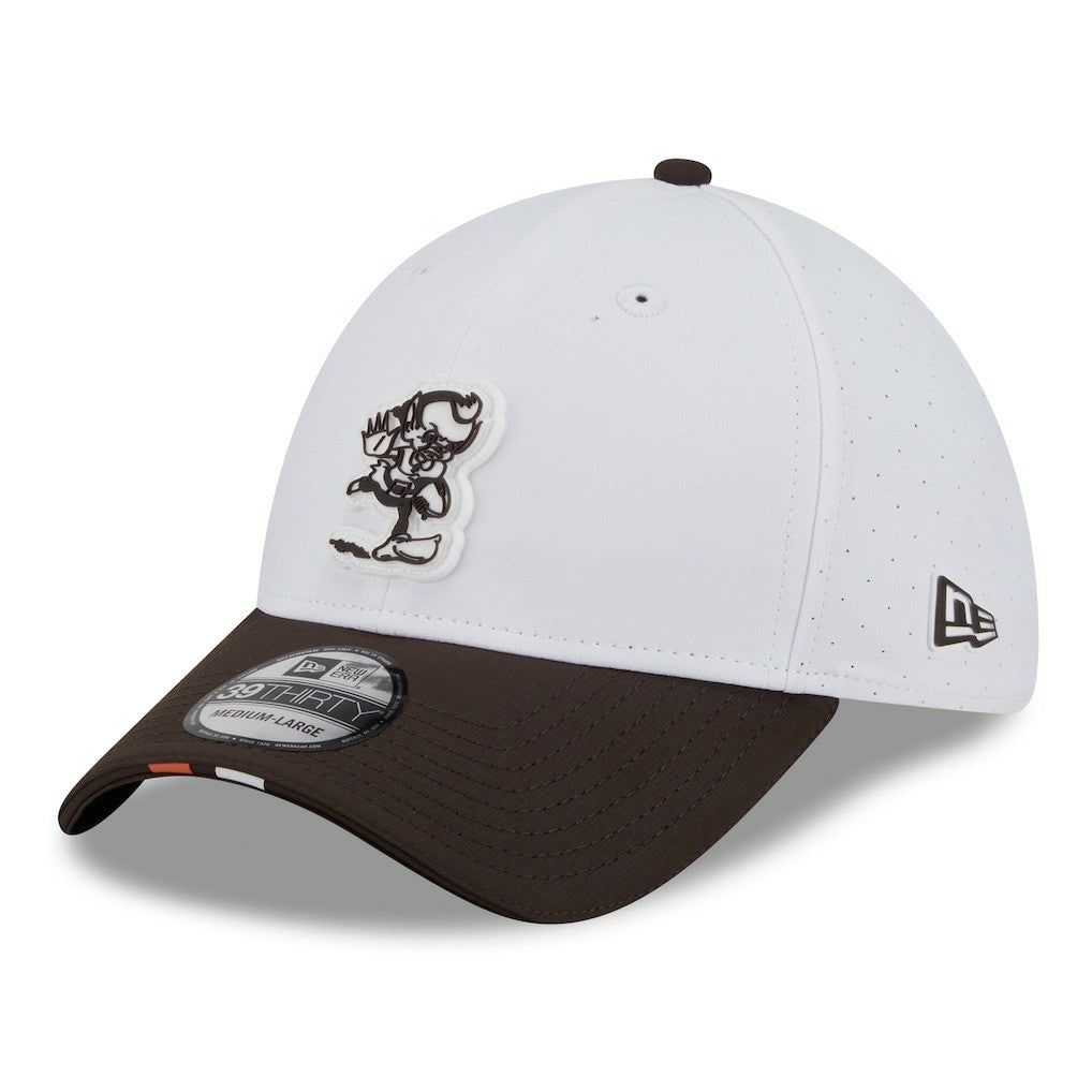 Cleveland Browns New Era 2025 NFL Training Camp Throwback Logo 39THIRTY Flex Hat White/Brown | NFL