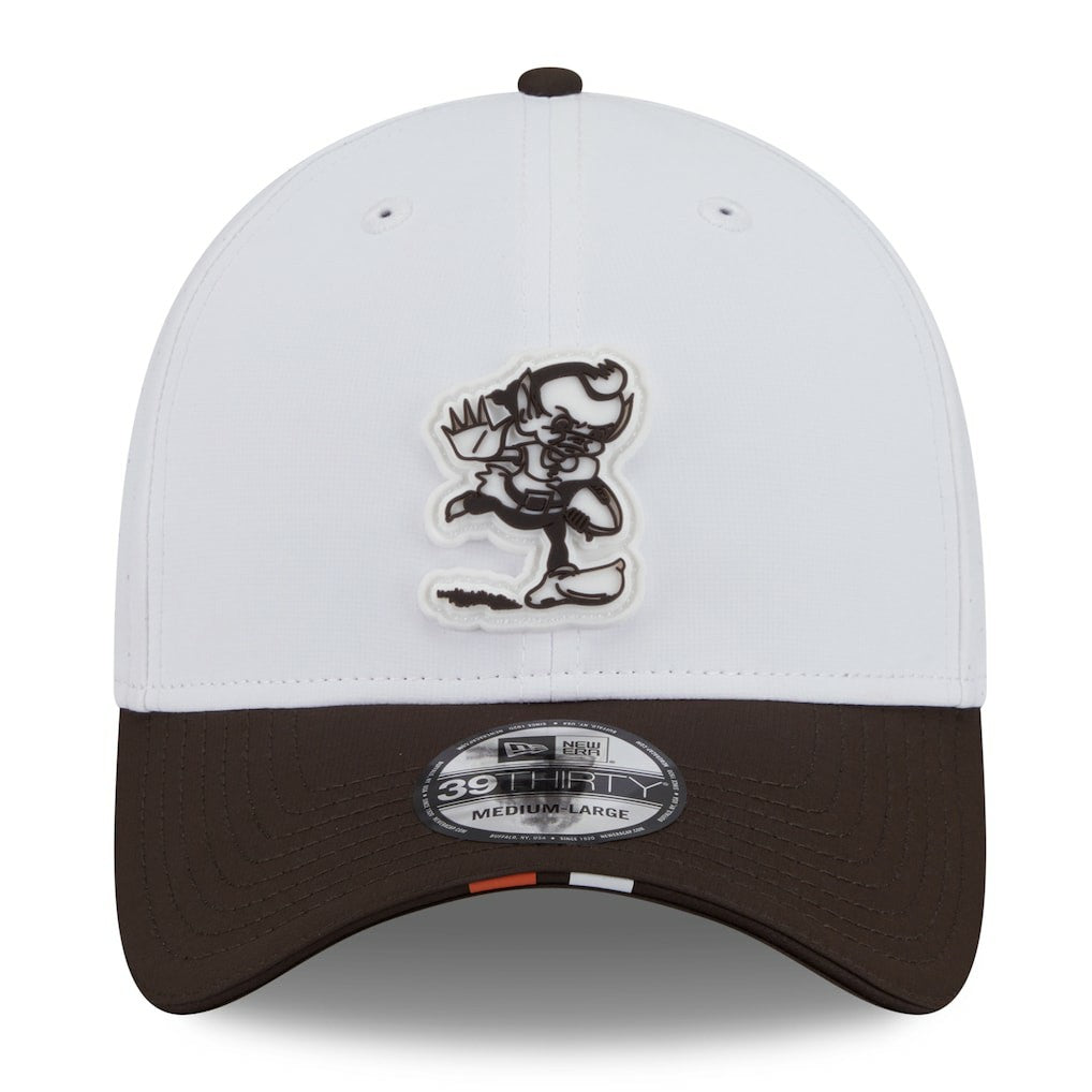 Cleveland Browns New Era 2025 NFL Training Camp Throwback Logo 39THIRTY Flex Hat White/Brown | NFL