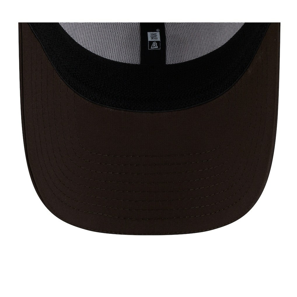 Cleveland Browns New Era 2025 NFL Training Camp Throwback Logo 39THIRTY Flex Hat White/Brown | NFL