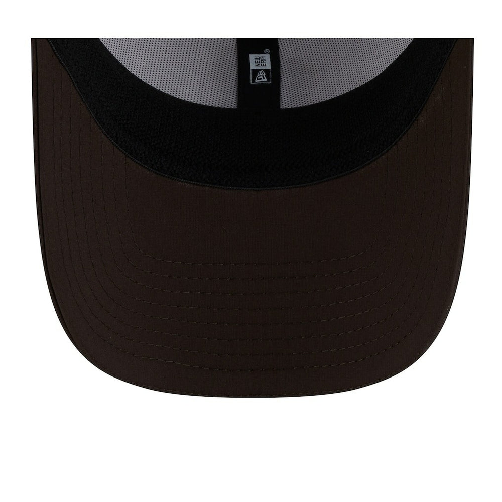 Cleveland Browns New Era 2025 NFL Training Camp Throwback Logo 39THIRTY Flex Hat White/Brown | NFL