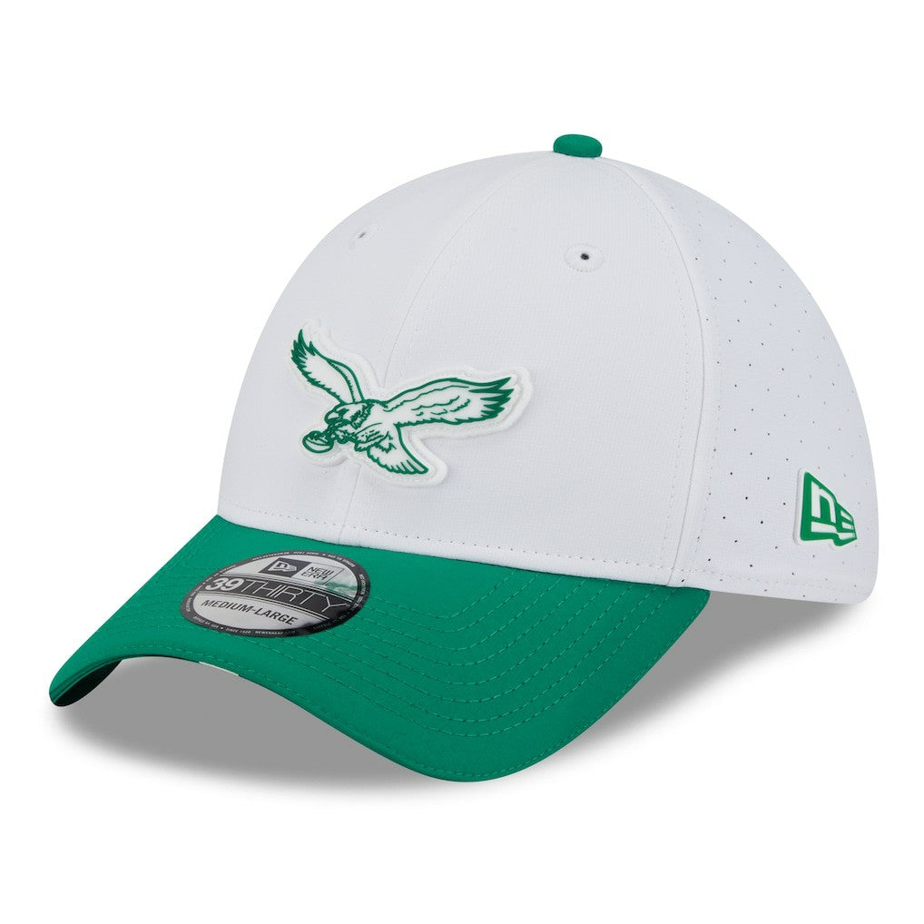 Philadelphia Eagles New Era 2025 NFL Training Camp Throwback Logo 39THIRTY Flex Hat White/Kelly Green | NFL