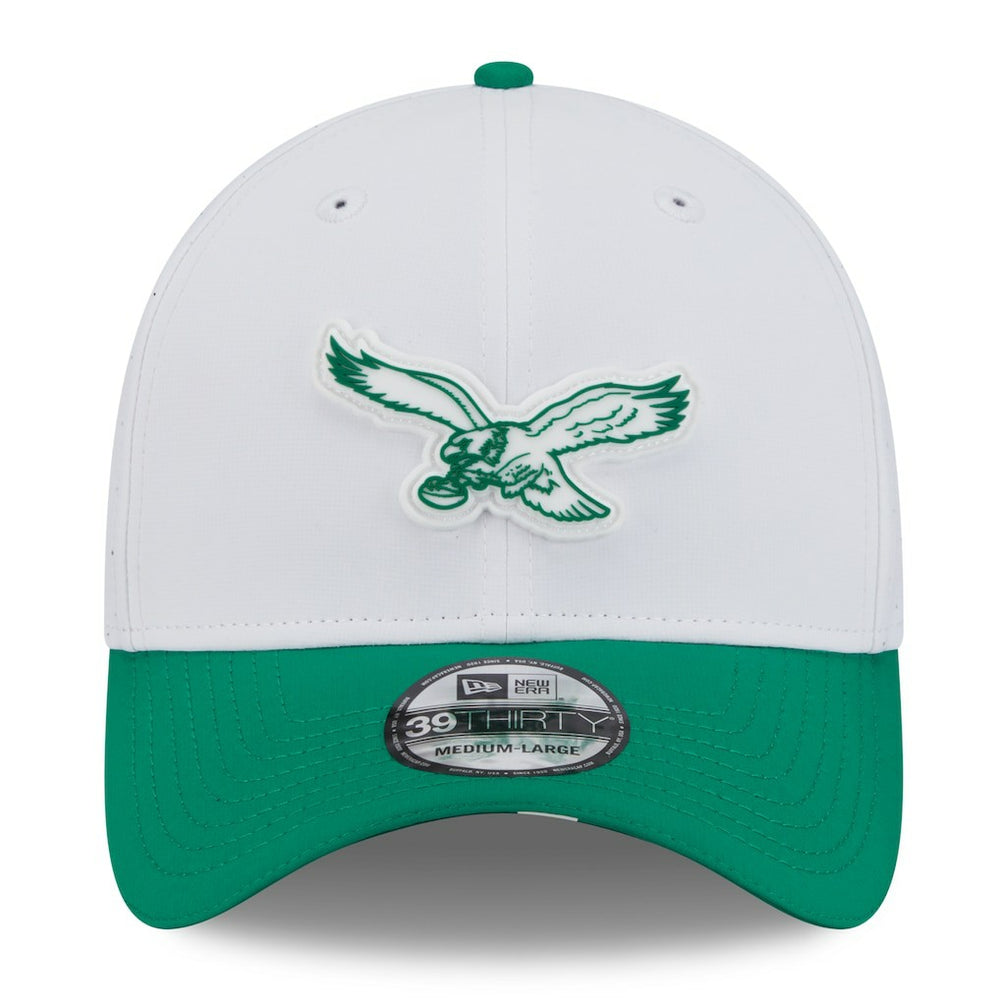 Philadelphia Eagles New Era 2025 NFL Training Camp Throwback Logo 39THIRTY Flex Hat White/Kelly Green | NFL