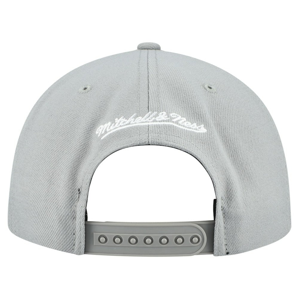 Chicago White Sox Mitchell & Ness Cooperstown Collection Basic Flip Snapback Hat - MLB