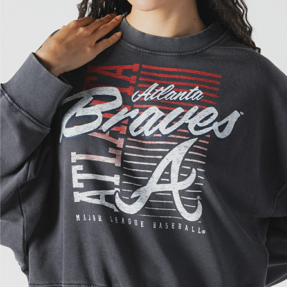 Atlanta Braves New Era Women's Boxy Mineral Wash Dolmen Sleeve Cropped Sweatshirt - MLB