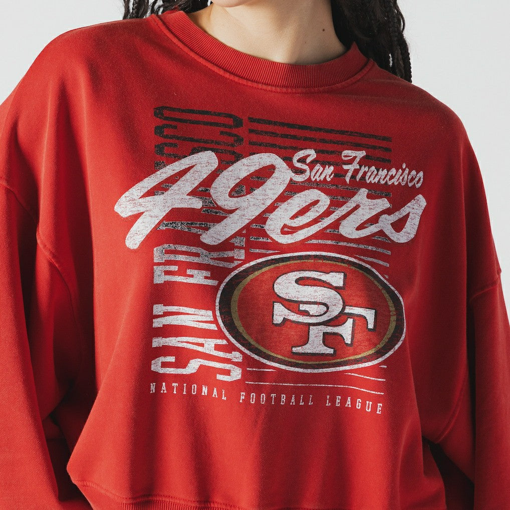 San Francisco 49ers New Era Women's Oversized Throwback Mineral Wash Crew Neck Sweatshirt Scarlet | NFL