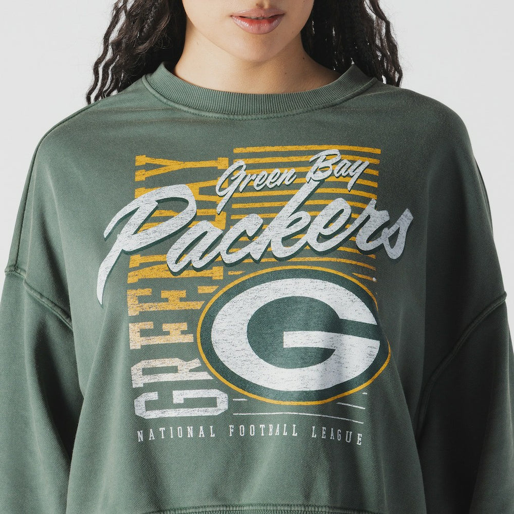 Green Bay Packers New Era Women's Oversized Throwback Mineral Wash Crew Neck Sweatshirt Green | NFL