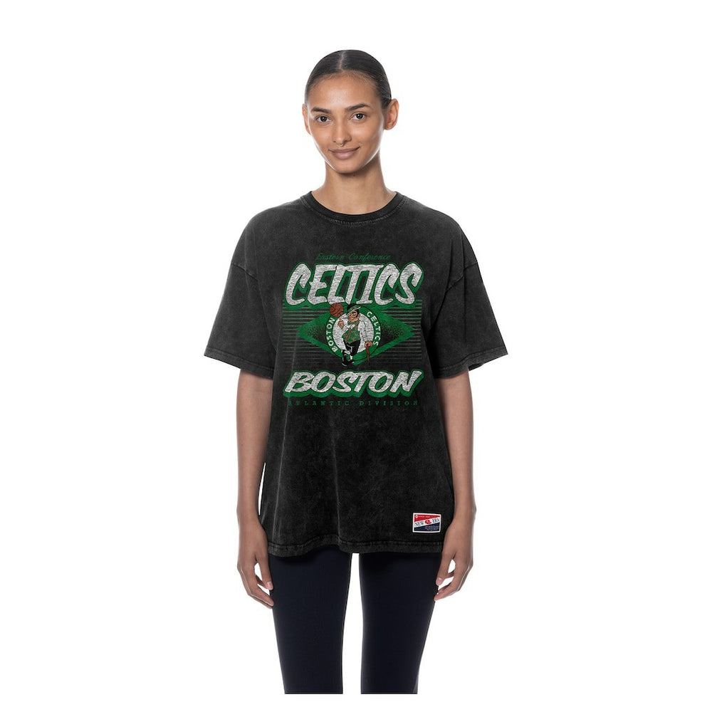 Boston Celtics Women's Throwback Mineral Wash Oversized T-Shirt Black - NBA
