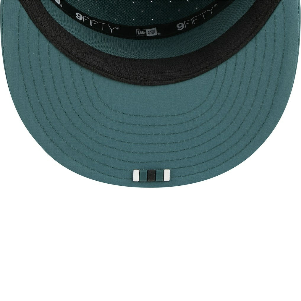 Philadelphia Eagles New Era 2025 Sideline Split Panel 9FIFTY Snapback Hat Midnight Green | NFL