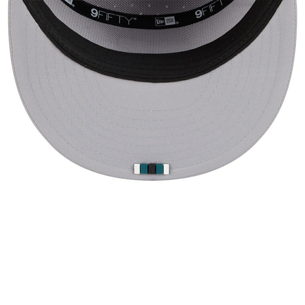 Philadelphia Eagles New Era 2025 Sideline Split Panel 9FIFTY Snapback Hat Gray | NFL