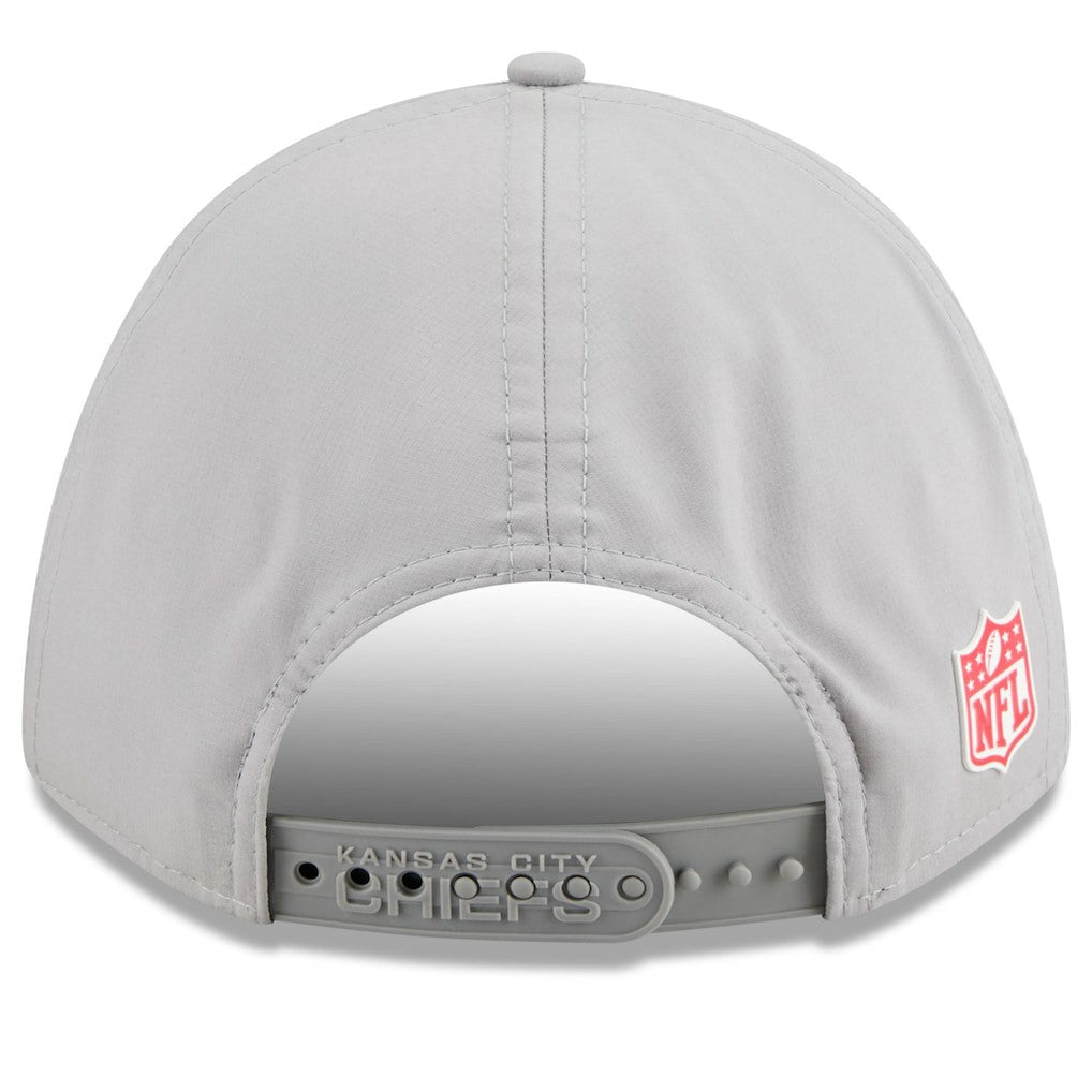 Kansas City Chiefs New Era 2025 Sideline M-Crown 9FORTY Adjustable Hat Gray | NFL