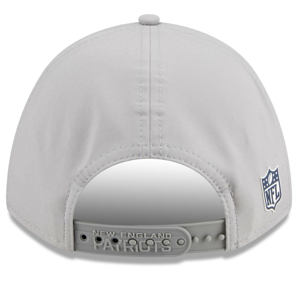 New England Patriots New Era 2025 Sideline M-Crown 9FORTY Adjustable Hat Gray | NFL