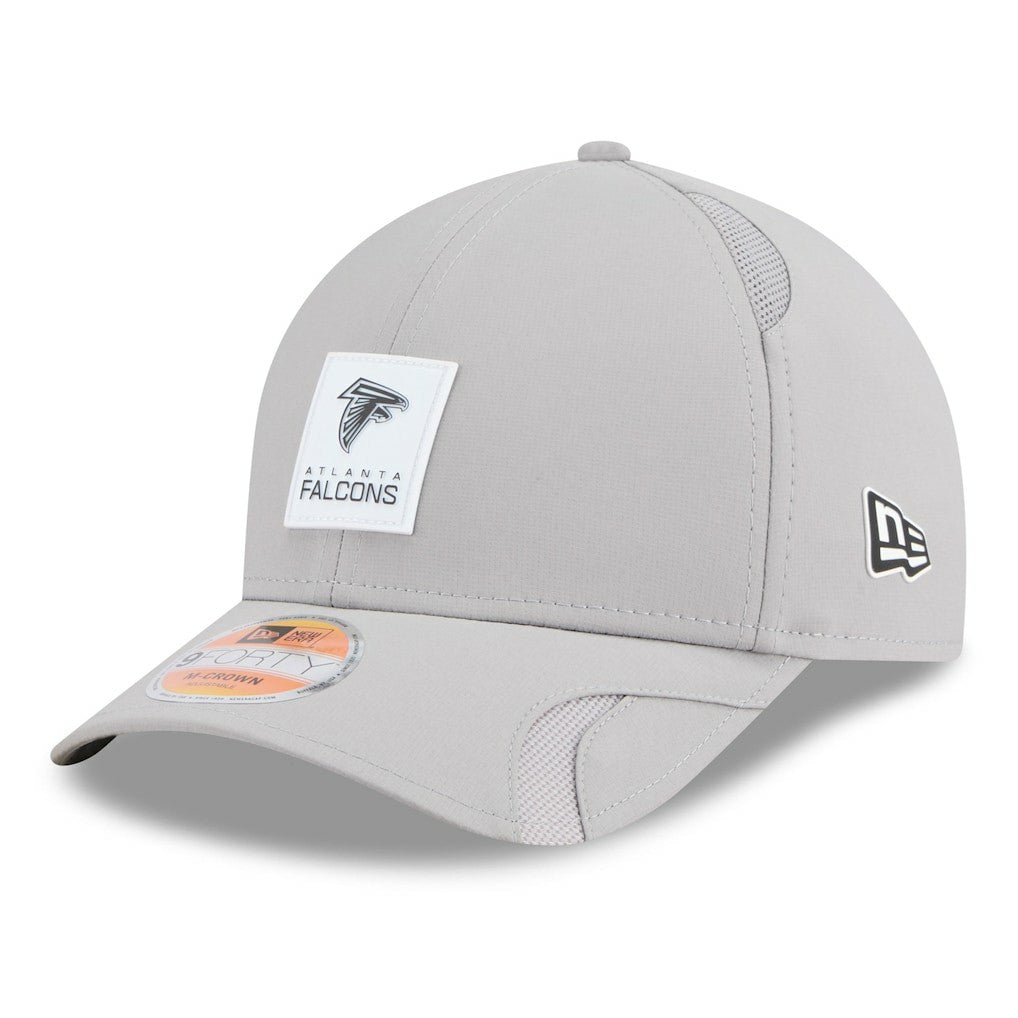 Atlanta Falcons New Era 2025 Sideline M-Crown 9FORTY Adjustable Hat Gray | NFL