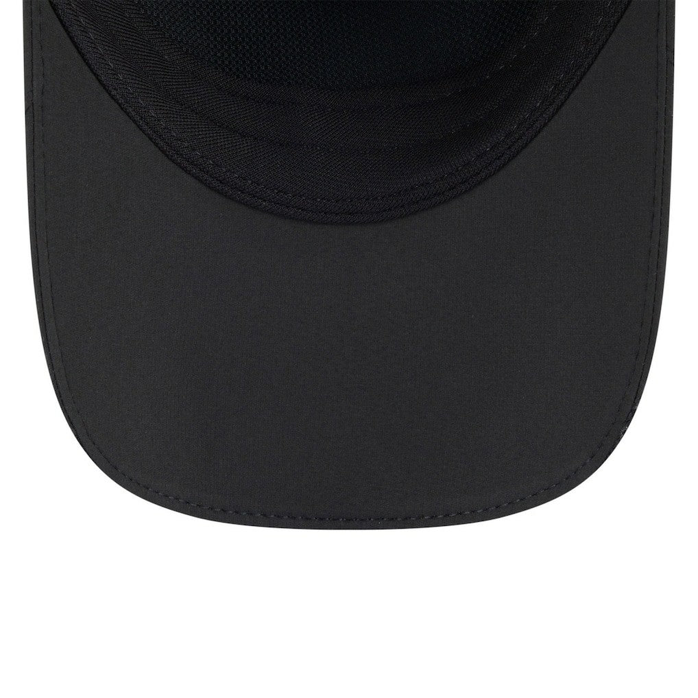 Las Vegas Raiders New Era 2025 Sideline Runner Adjustable Hat Black | NFL