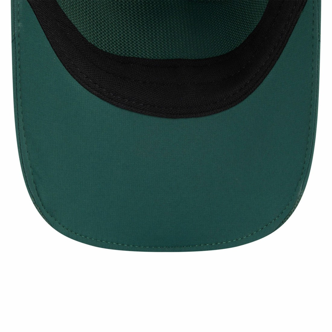 Green Bay Packers New Era 2025 Sideline Runner Adjustable Hat Green | NFL