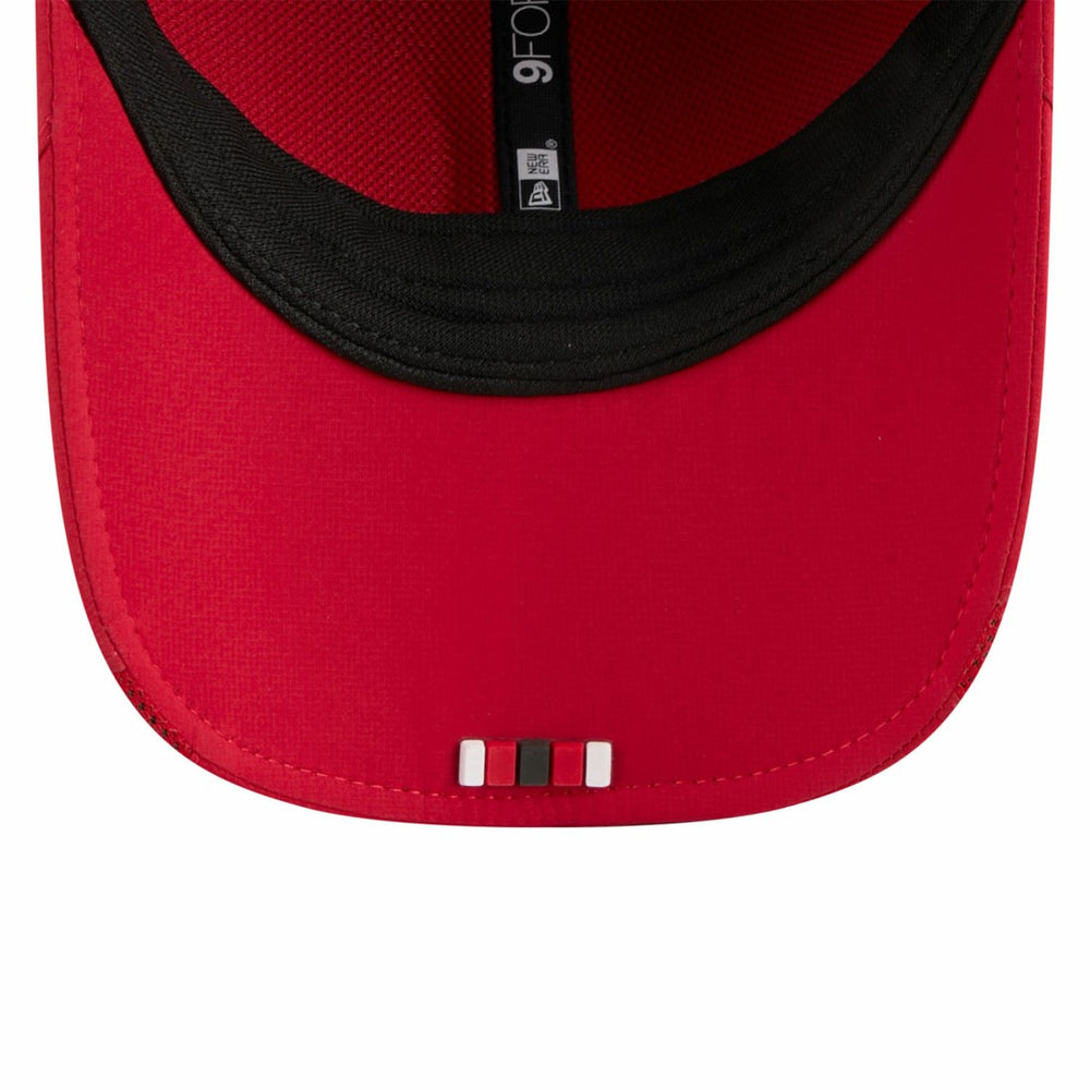 Tampa Bay Buccaneers New Era Youth 2025 Sideline M-Crown 9FORTY Adjustable Hat Red | NFL