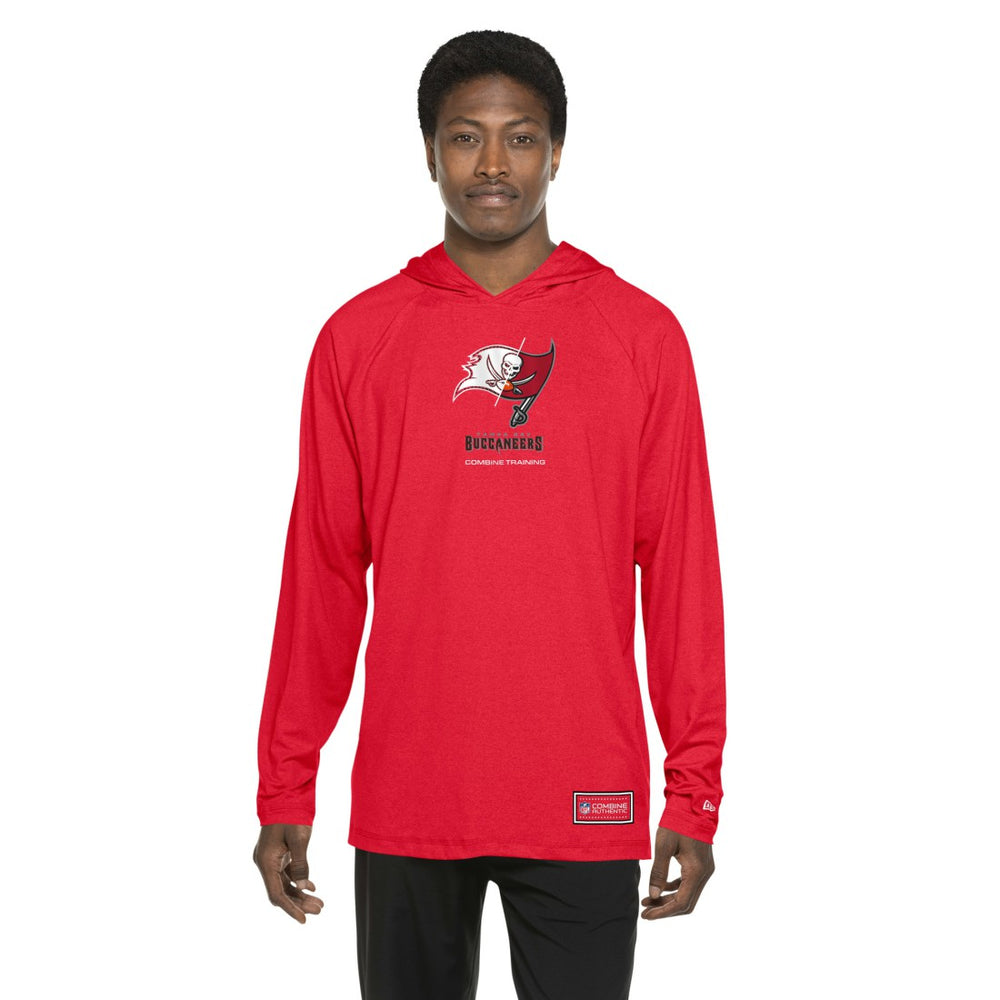 Tampa Bay Buccaneers New Era Functional Fandom Hoodie Red | NFL