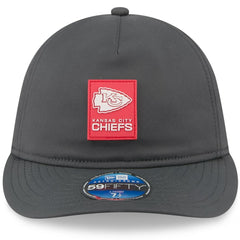 Kansas City Chiefs New Era 2025 Sideline Cold Weather Retro Crown 59FIFTY Fitted Hat Charcoal | NFL