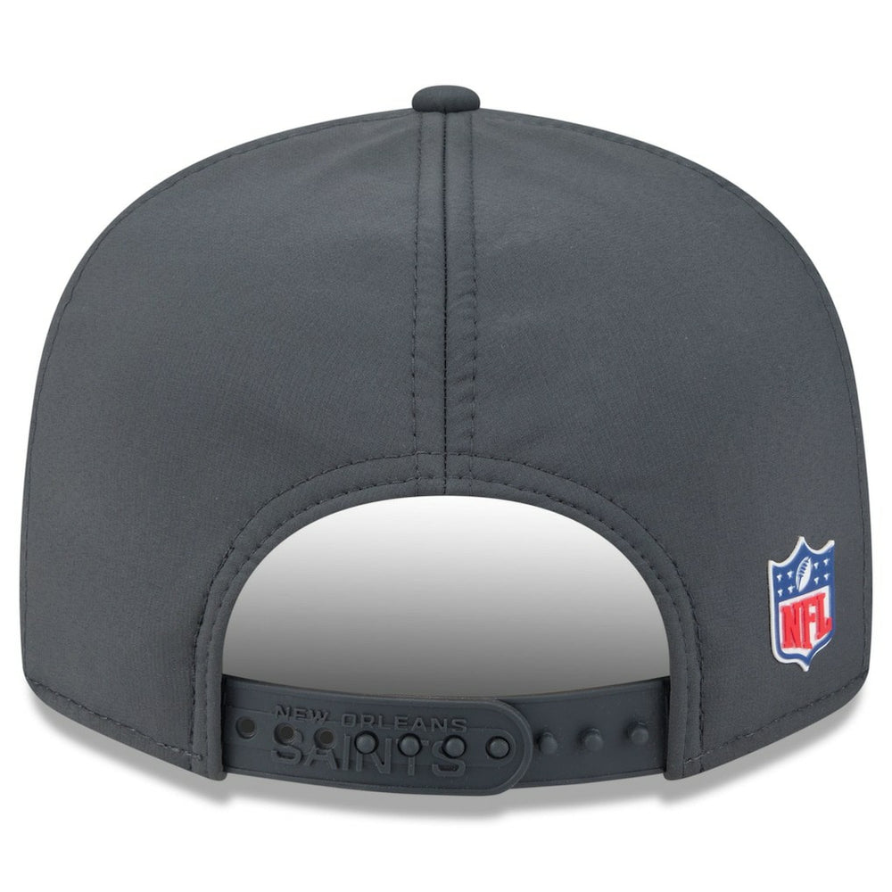 New Orleans Saints New Era 2025 Sideline Cold Weather Split Panel 9FIFTY Snapback Hat Charcoal | NFL