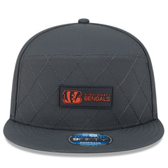Cincinnati Bengals New Era 2025 Sideline Cold Weather Split Panel 9FIFTY Snapback Hat Charcoal | NFL
