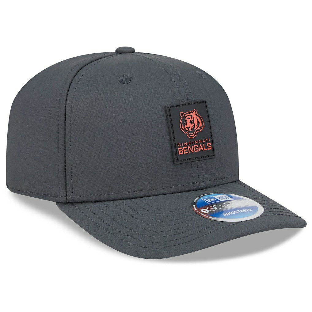 Cincinnati Bengals New Era 2025 Sideline Cold Weather 9SEVENTY Adjustable Hat Charcoal | NFL