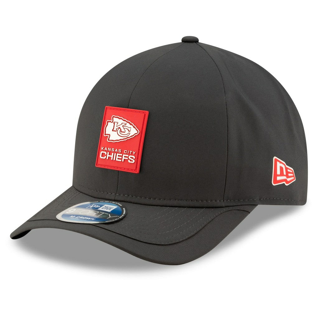 Kansas City Chiefs New Era 2025 Sideline Cold Weather 9FORTY M-Crown Adjustable Hat Charcoal | NFL