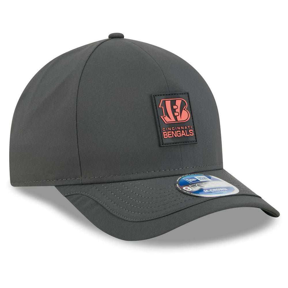 Cincinnati Bengals New Era 2025 Sideline Cold Weather 9FORTY M-Crown Adjustable Hat Charcoal | NFL