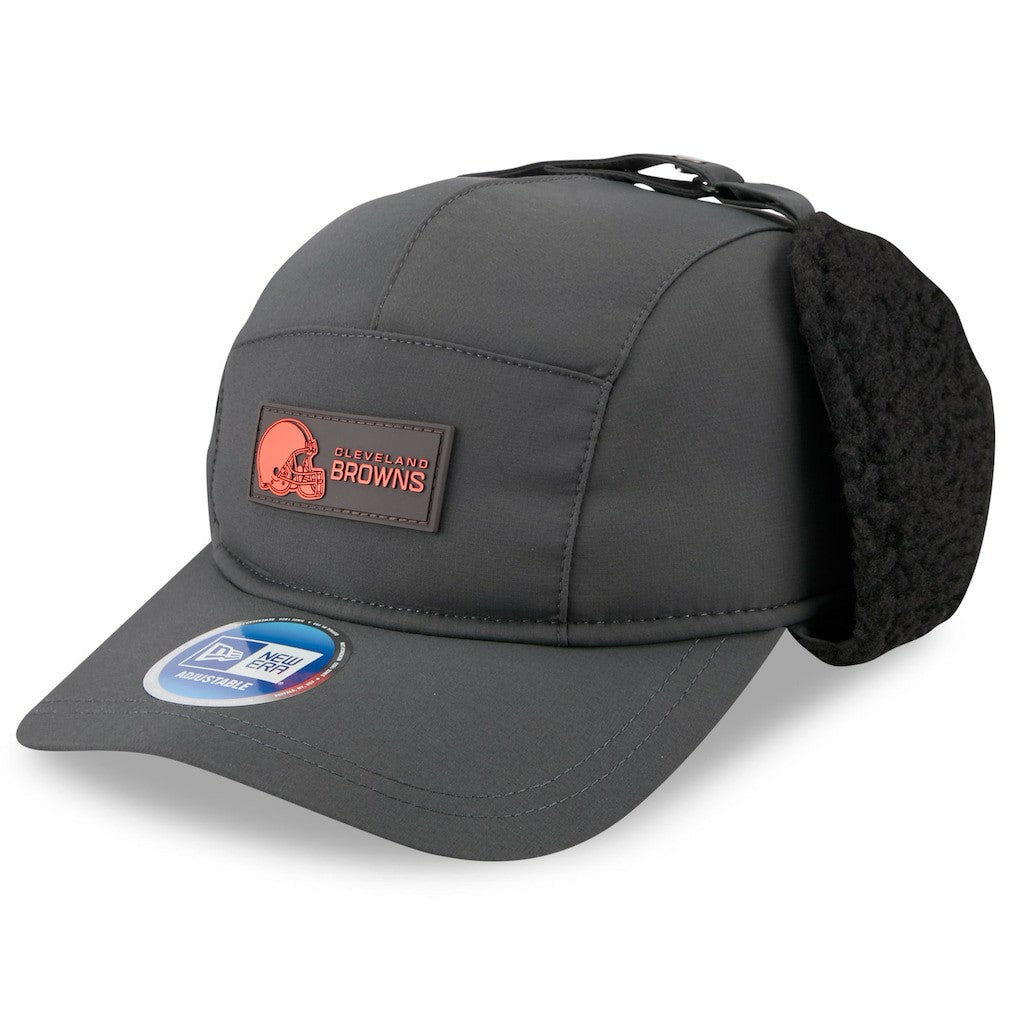 Cleveland Browns New Era 2025 Sideline Cold Weather Runner Dog Ear Adjustable Hat Charcoal | NFL