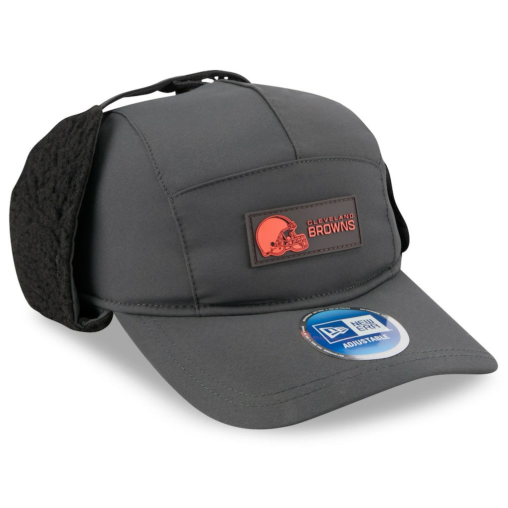 Cleveland Browns New Era 2025 Sideline Cold Weather Runner Dog Ear Adjustable Hat Charcoal | NFL