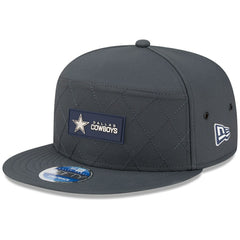 Dallas Cowboys New Era 2025 Sideline Cold Weather Split Panel 9FIFTY Snapback Hat Charcoal | NFL