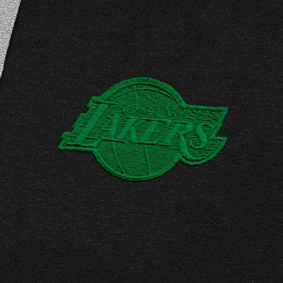 Los Angeles Lakers Antigua St. Patrick's Day Victory Raglan Pullover Hoodie Black - NBA
