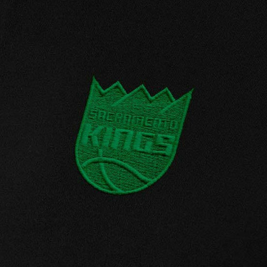 Sacramento Kings Antigua Women's St. Patrick's Day Intent Quarter-Zip Top Black - NBA
