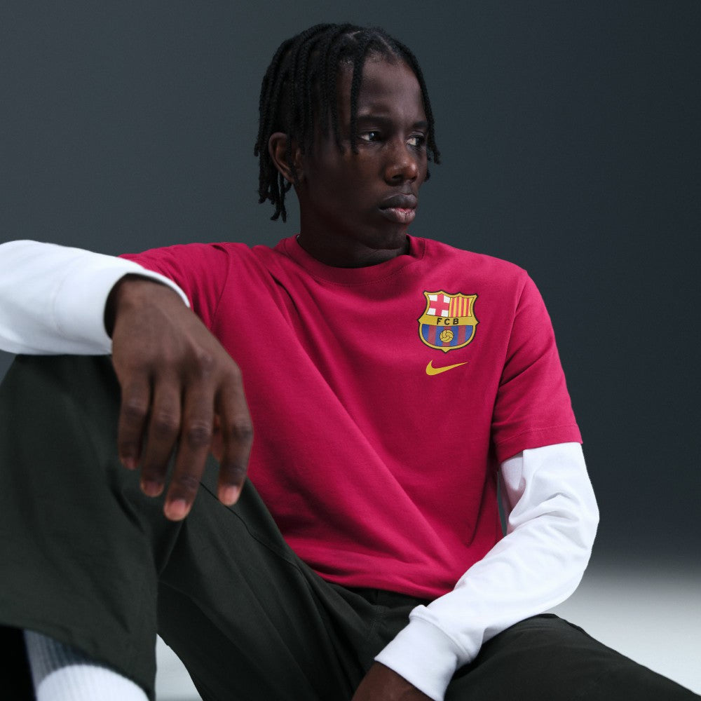 Barcelona Crest T-Shirt Red | Nike Online