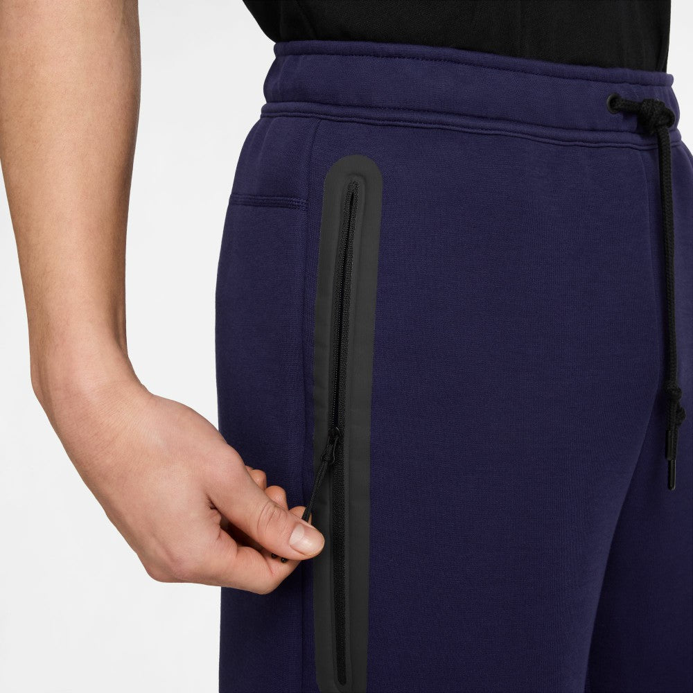 Barcelona Tech Fleece Shorts Purple | Nike