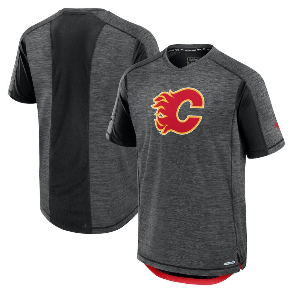 Calgary Flames Fanatics Authentic Pro Rink Performance T-Shirt - Heather Charcoal - NHL