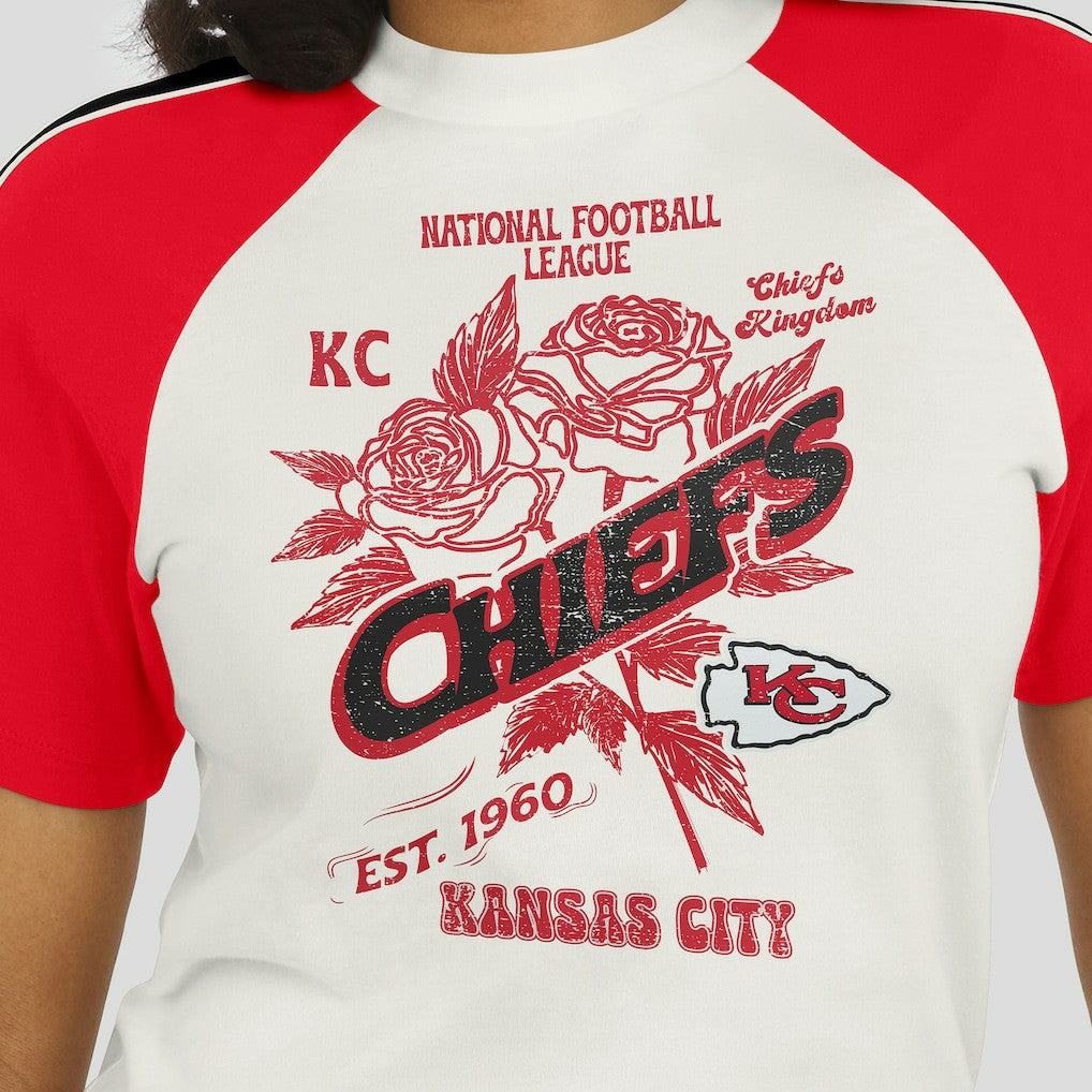 Kansas City Chiefs WEAR by Erin Andrews Women's Sleeve Stripe Distressed Raglan T-Shirt White | NFL