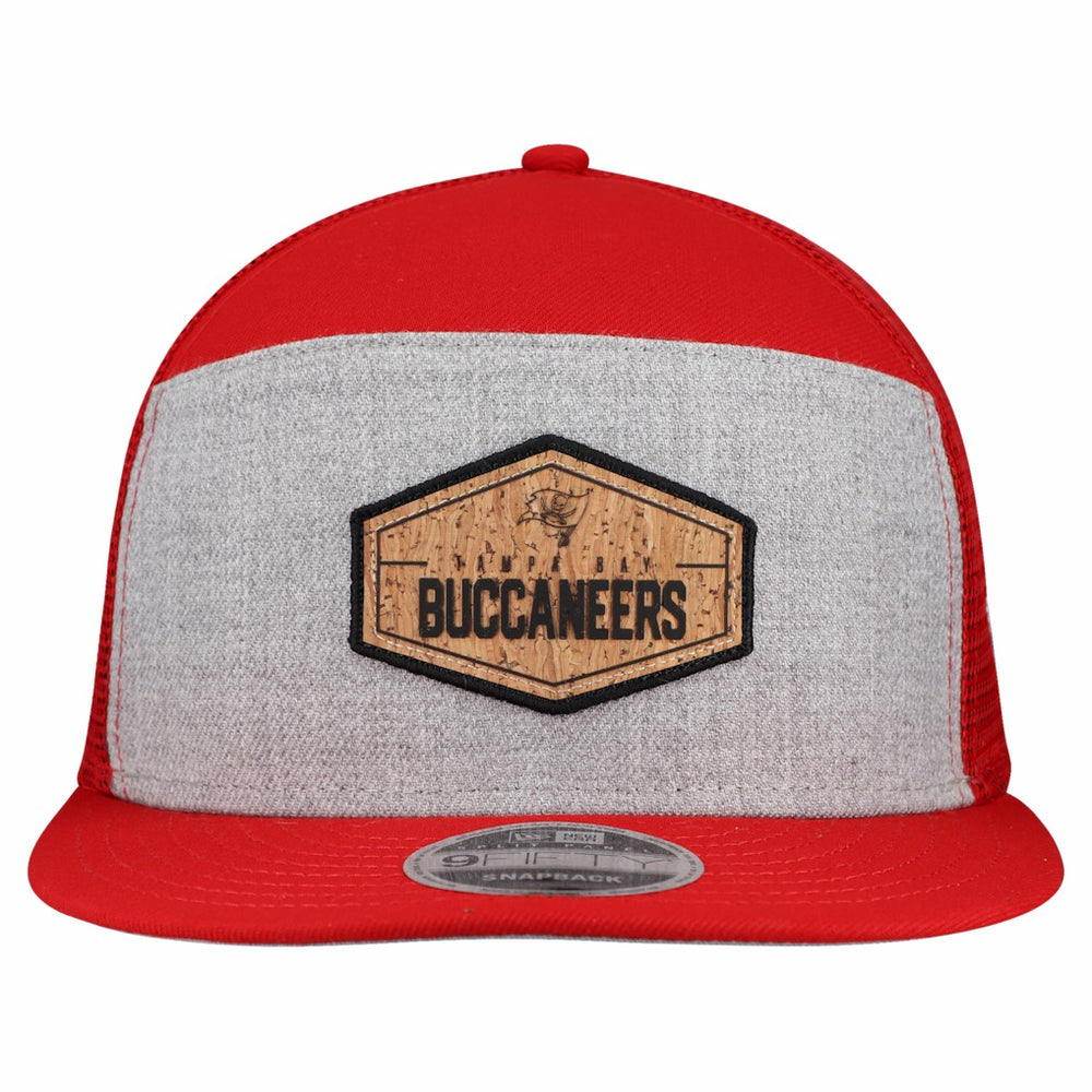 Tampa Bay Buccaneers New Era Cork Split Panel 9FIFTY Trucker Snapback Hat Gray/Red | NFL