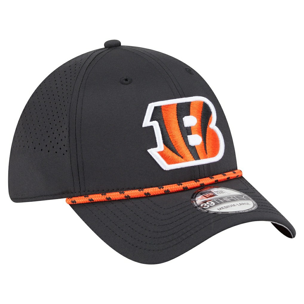 Cincinnati Bengals New Era Perforated 39THIRTY Flex Hat Black | NFL