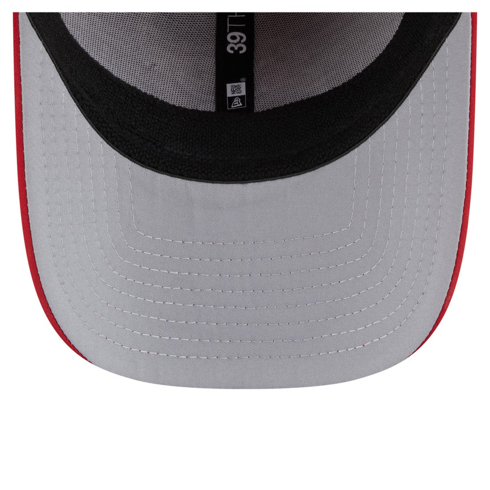 Tampa Bay Buccaneers New Era Perforated 39THIRTY Flex Hat Red | NFL