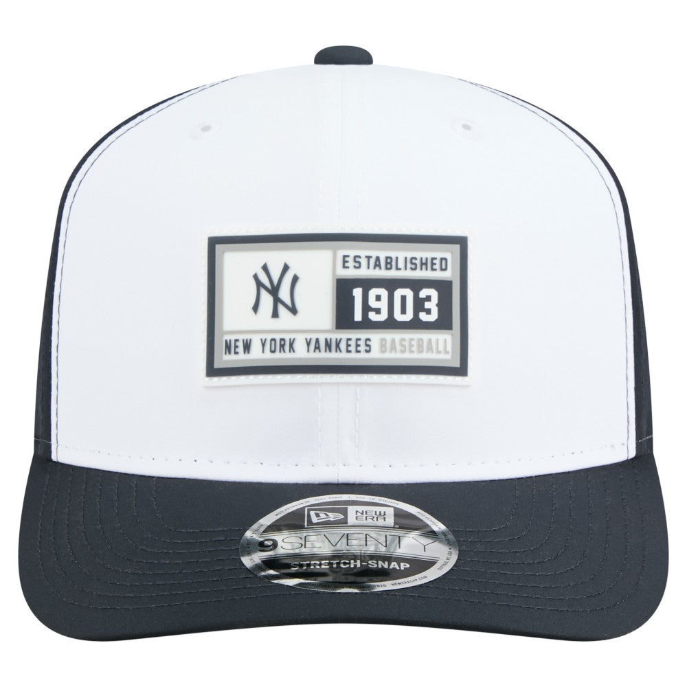 New York Yankees New Era Established Patch 9SEVENTY Adjustable Hat - MLB