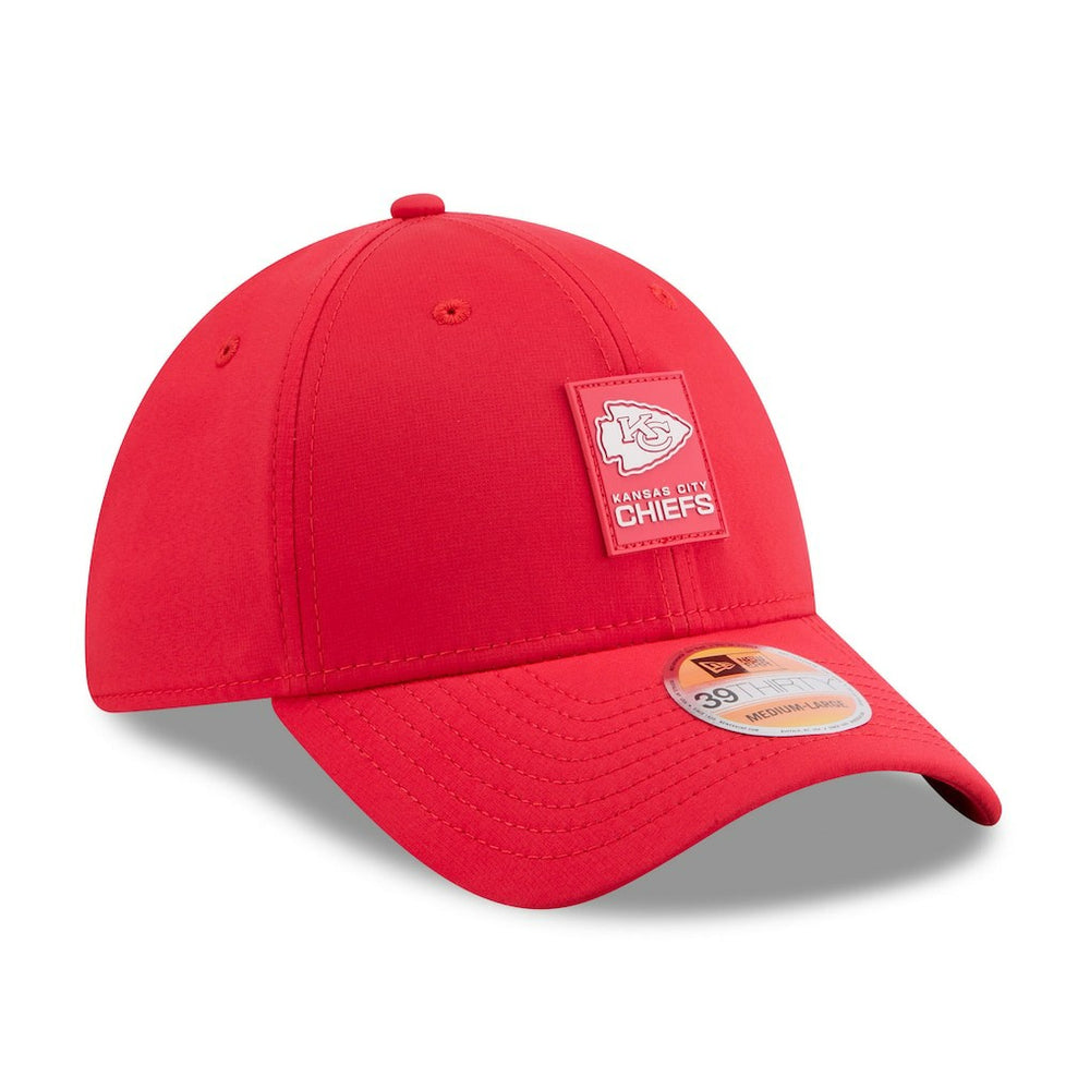 Kansas City Chiefs New Era 2025 Sideline 39THIRTY Flex Hat Red | NFL