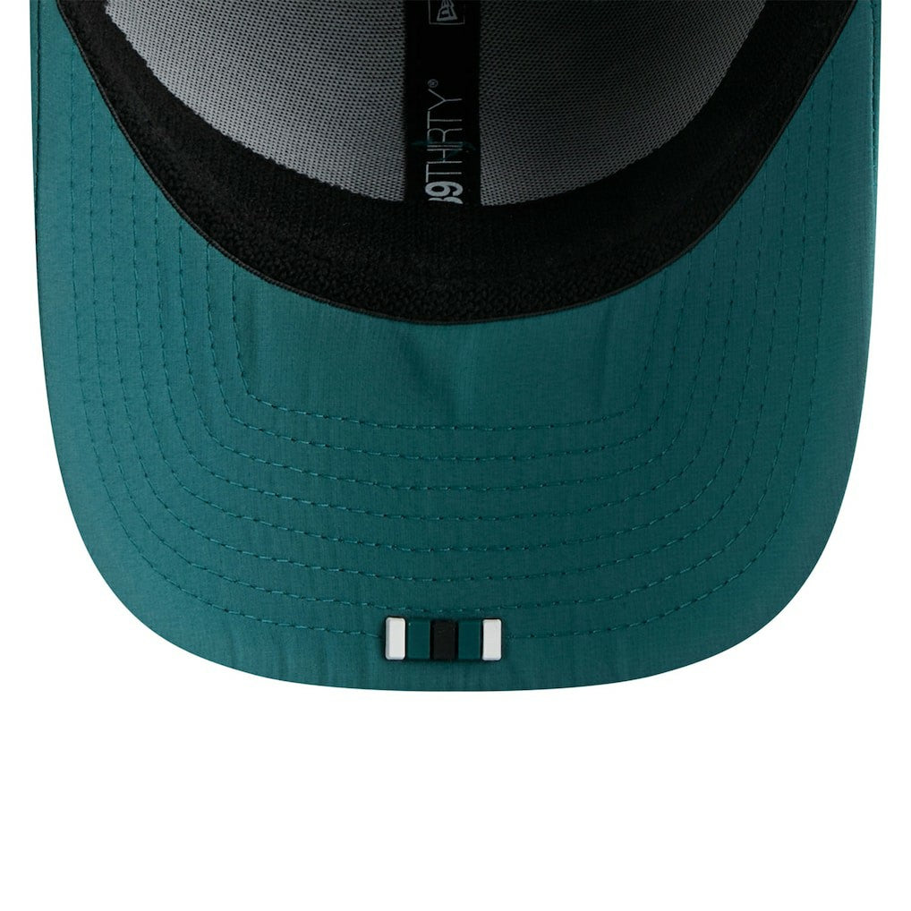 Philadelphia Eagles New Era 2025 Sideline 39THIRTY Flex Hat Midnight Green | NFL