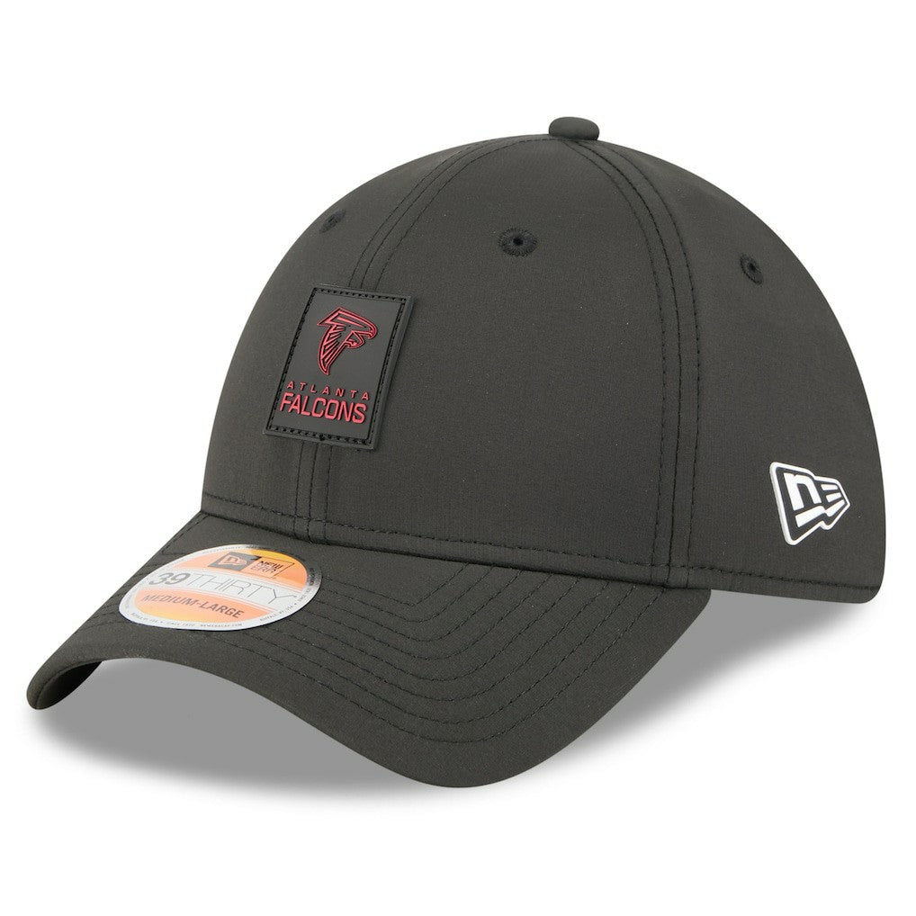 Atlanta Falcons New Era 2025 Sideline 39THIRTY Flex Hat Black | NFL